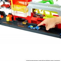 8. Mattel Hot Wheels City Color Reveal Megamyjnia Atak Ośmiornicy HBY96