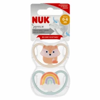 Ilustracja produktu Nuk Smoczek Uspokajający Silikonowy 0-6m Space Lis/Tęcza 2szt 541373