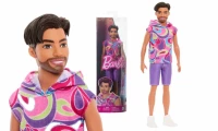 Ilustracja Mattel Barbie Lalka Ken Stylowy Koszulka Lata 80 HRH26 