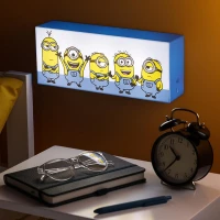 6. Lampka Minionki - Postacie