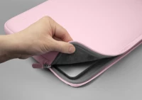 2. LAUT Huex Pastels - neoprenowe etui ochronne do Macbook Air 13/ Pro 13 (różowy)