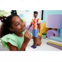 2. Mattel Barbie Lalka Stylowy Ken T-Shirt HRH23 