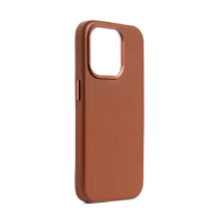 2. Decoded – skórzana obudowa ochronna do iPhone 15 Pro kompatybilna z MagSafe (tan)