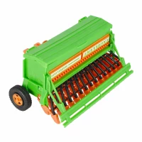 4. Mega Creative Traktor Z Akcesoriami 500557
