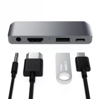 3. Satechi Aluminium Mobile Pro Hub - Hub do Urządzeń Mobilnych USB-C Space Gray