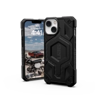 1. UAG Monarch - obudowa ochronna do iPhone 14 Plus kompatybilna z MagSafe (carbon fiber)