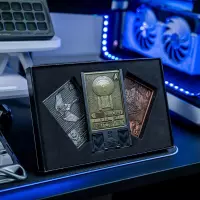 7.  Star Trek Zestaw: Stojak na telefon + 3x płytki Digiplates