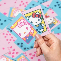 7. Karty do gry Hello Kitty w Ozdobnej Puszce