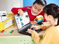 4. Zestaw LEGO SPIKE Prime dla klas 4-8 szkoły podstawowej