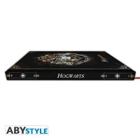 3. Notatnik Premium A5 Harry Potter "Hogwarts"