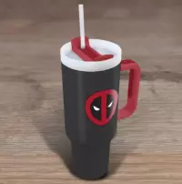7. Kubek Podróżny ze Słomką Marvel Deadpool - Symbol - 1180 ml
