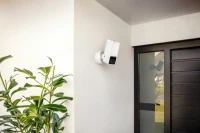 5. Eve Outdoor Cam - zewnętrzna kamera monitorująca z czujnikiem ruchu (white)