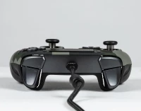 8. NACON PS4 Pad Przewodowy Sony Revolution Pro Controller 3 Green Camo