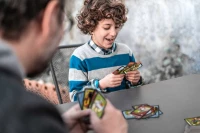 6. Mattel Uno Minecraft FPD61
