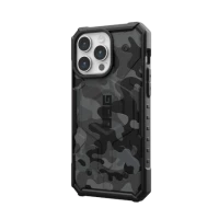 1. UAG Pathfinder MagSafe - obudowa ochronna do iPhone 15 Pro Max (midnight camo)