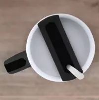 6. Kubek Podróżny ze Słomką  Batman - Logo - 1180 ml
