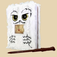 3. Zestaw Harry Potter: Notatnik Pluszowy Hedwiga + Różdżka - Długopis