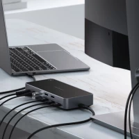 4. Satechi Triple 4K Display Docking Station - Stacja Dokująca do Monitorów 4K