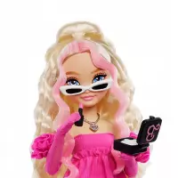 6. Mattel Lalka Dream Besties Lalka Modowa Malibu + Kosmetyczka HYC21