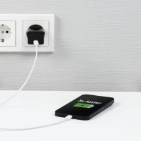 7. Hama Ładowarka Sieciowa Mini Power Delivery (PD)/Qualcomm® 20W Czarna