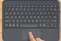 3. ZAGG Keyboard Pro Keys Trackpad - obudowa z klawiaturą z trackpad do iPad 10.2"