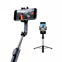 2. ShiftCam TravelPod Selfie - selfie stick do fotografii mobilnej (bluetooth, do zestawu dołączony pilot)