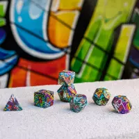 6. Komplet kości Full Art: Graffiti