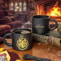 5. Kubek Harry Potter z Wytłoczonym Herbem Hogwartu
