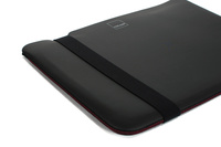 1. Acme Made Skinny Sleeve Medium - Neoprenowe Etui Ochronne do MacBook 13" (black)