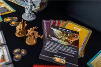 5. Massive Darkness 2: Zestaw - Bohaterowie i Potwór - Bardowie i Konstruktorzy kontra Metalowy Anioł