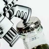 3. Otwieracz do Butelek - Warhammer 40,000 - Karabin