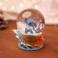 6. Disney Stitch Kula Śnieżna Figurka 