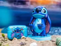 9. Stojak na Słuchawki + Słuchawki Bezprzewodowe - Disney Stitch