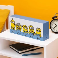 8. Lampka Minionki - Postacie
