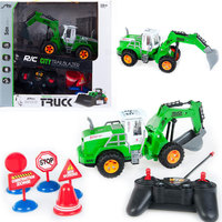 4. Mega Creative Zdalnie Sterowany Traktor + Znaki Drogowe 456281