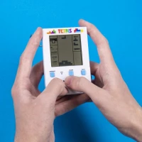 3. Brelok Tetris - Retro Mini Konsola
