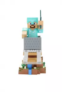 2. Stojak Minecraft - Steve w Diamentowej Zbroi