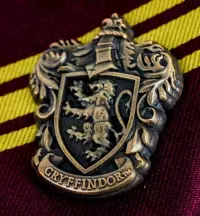5. Harry Potter Krawat Gryffindor w Opakowaniu Prezentowym