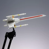 4. Lampka Biurkowa Gwiezdne Wojny Myśliwiec X-wing