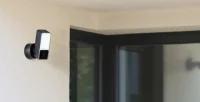 7. Eve Outdoor Cam - Zewnętrzna Kamera Monitorująca Z Czujnikiem Ruchu