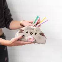 6. Piórnik Pluszowy Pusheen - Donat